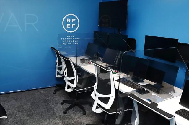 星空体育app下载-官方：西甲将在每轮赛后公布裁判与VAR沟通影音