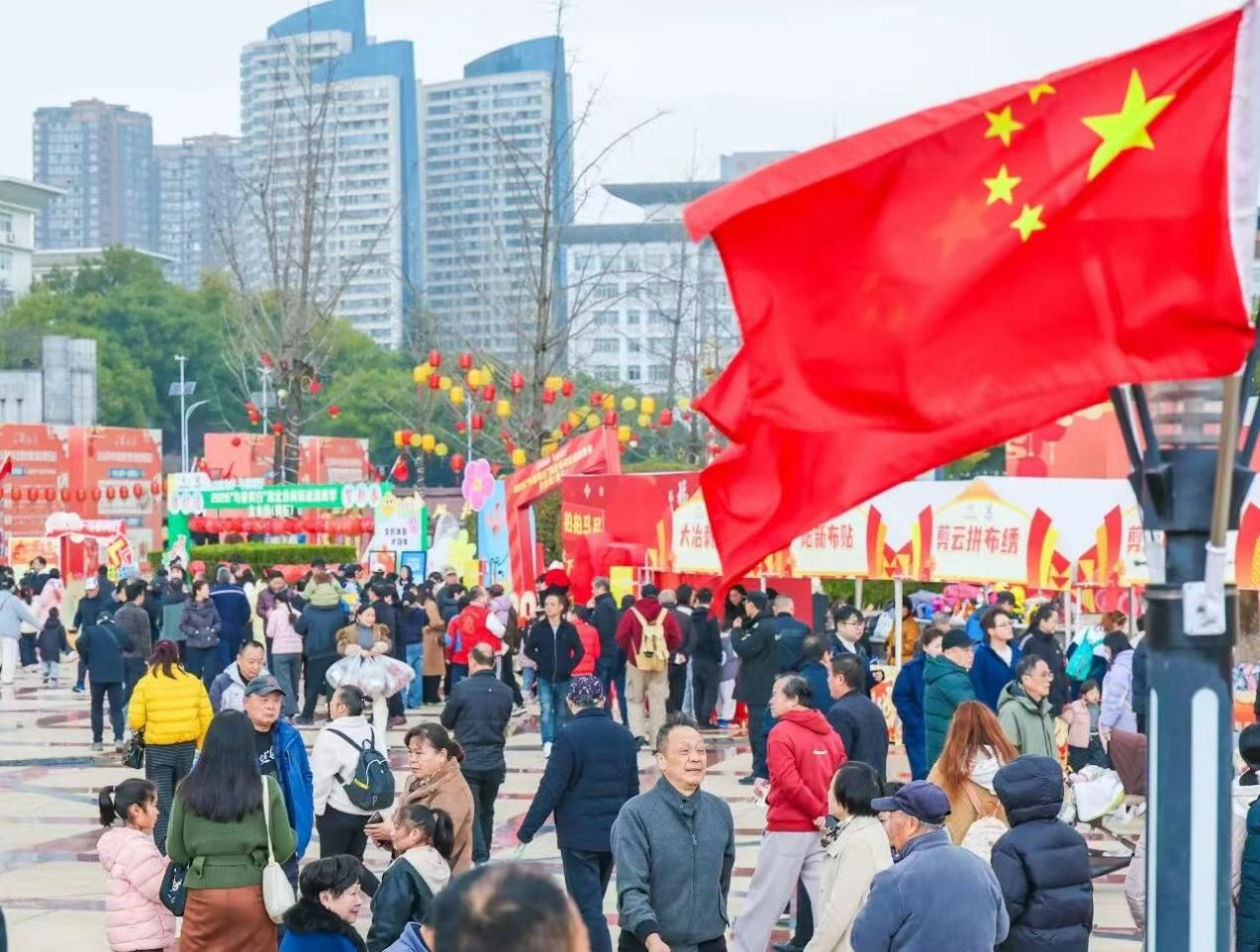 星空体育app下载-“楚超”提上日程 湖北两会相关提案获创纪录的148位委员联名响应