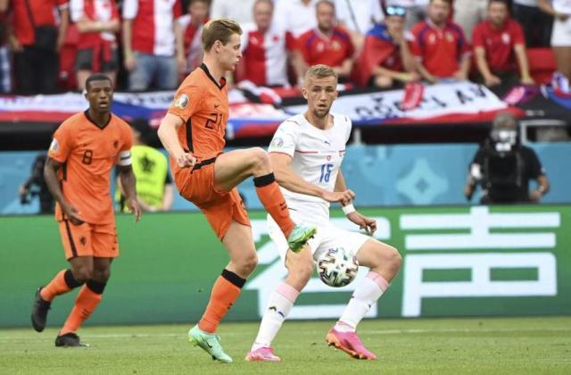 星空体育app下载-德容：不知道为何会输 德波尔：细节决定了比赛胜负